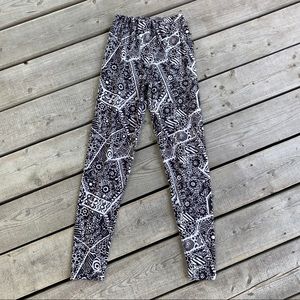 3/$25 || Super Soft Leggings “Black & White”